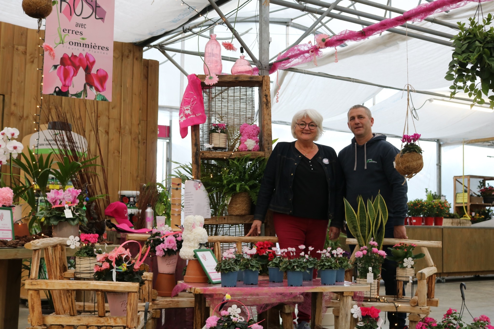 En octobre, les Serres de Commières se parent de rose